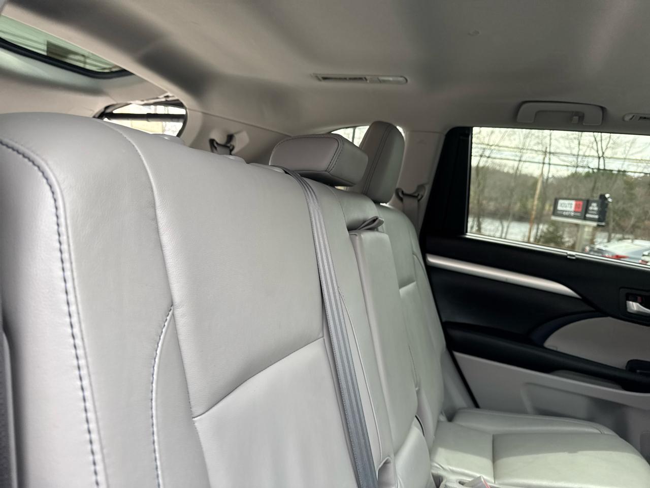 Toyota Highlander  2015