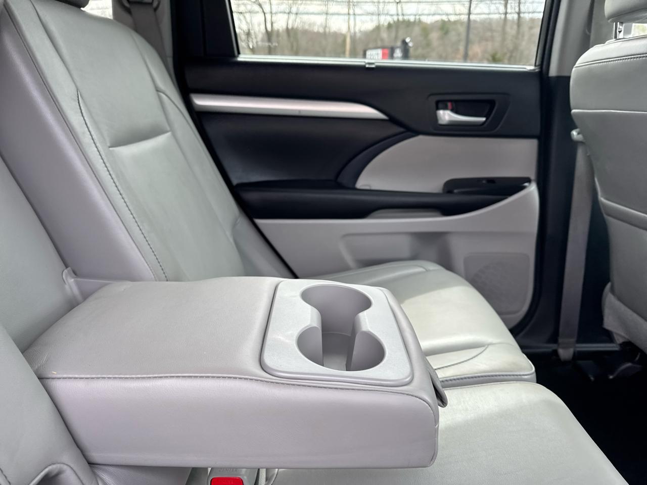 Toyota Highlander  2015