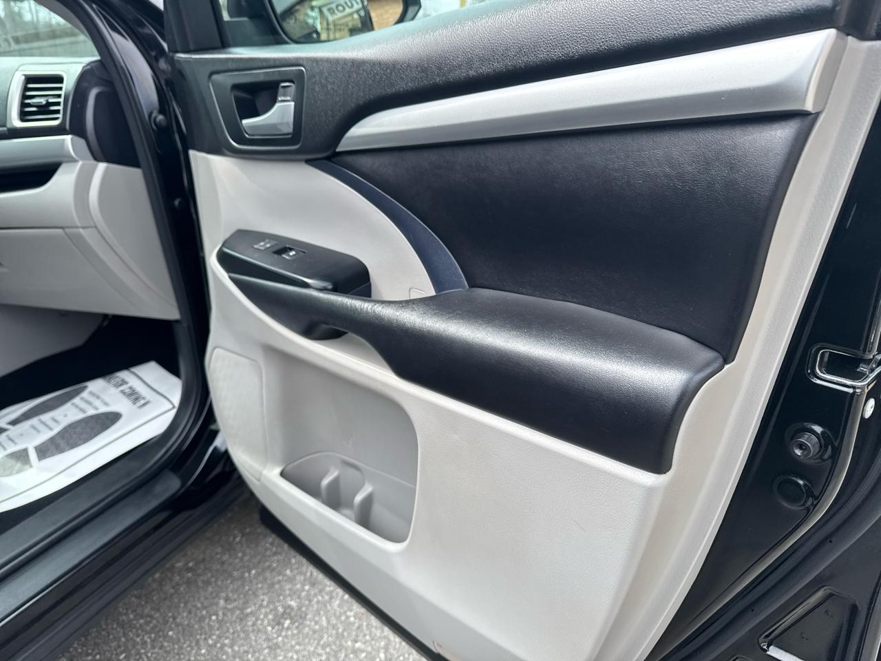 Toyota Highlander  2015