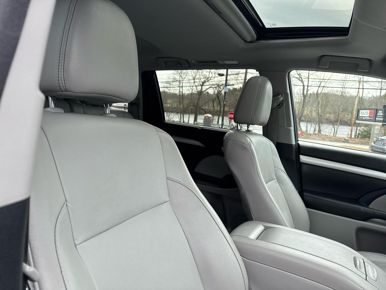 Toyota Highlander  2015