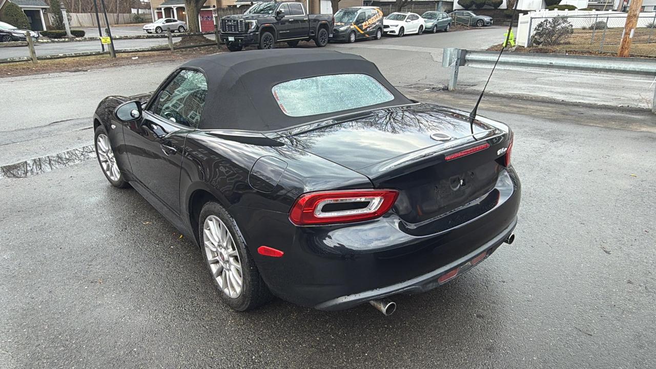 Fiat 124 Spider  2017