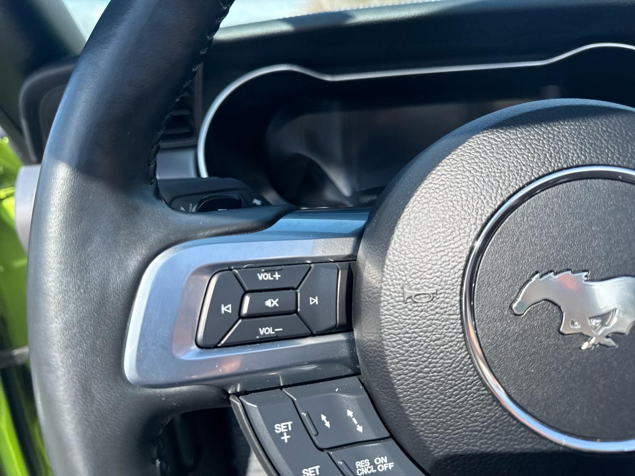Ford Mustang  2020