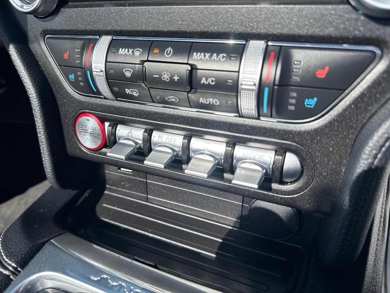 Ford Mustang  2020