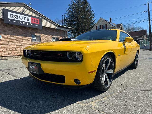Yellow 2018 Dodge Challenger R/T Plus Shaker RWD Coupe Rear-Wheel Drive 6-Speed Manual