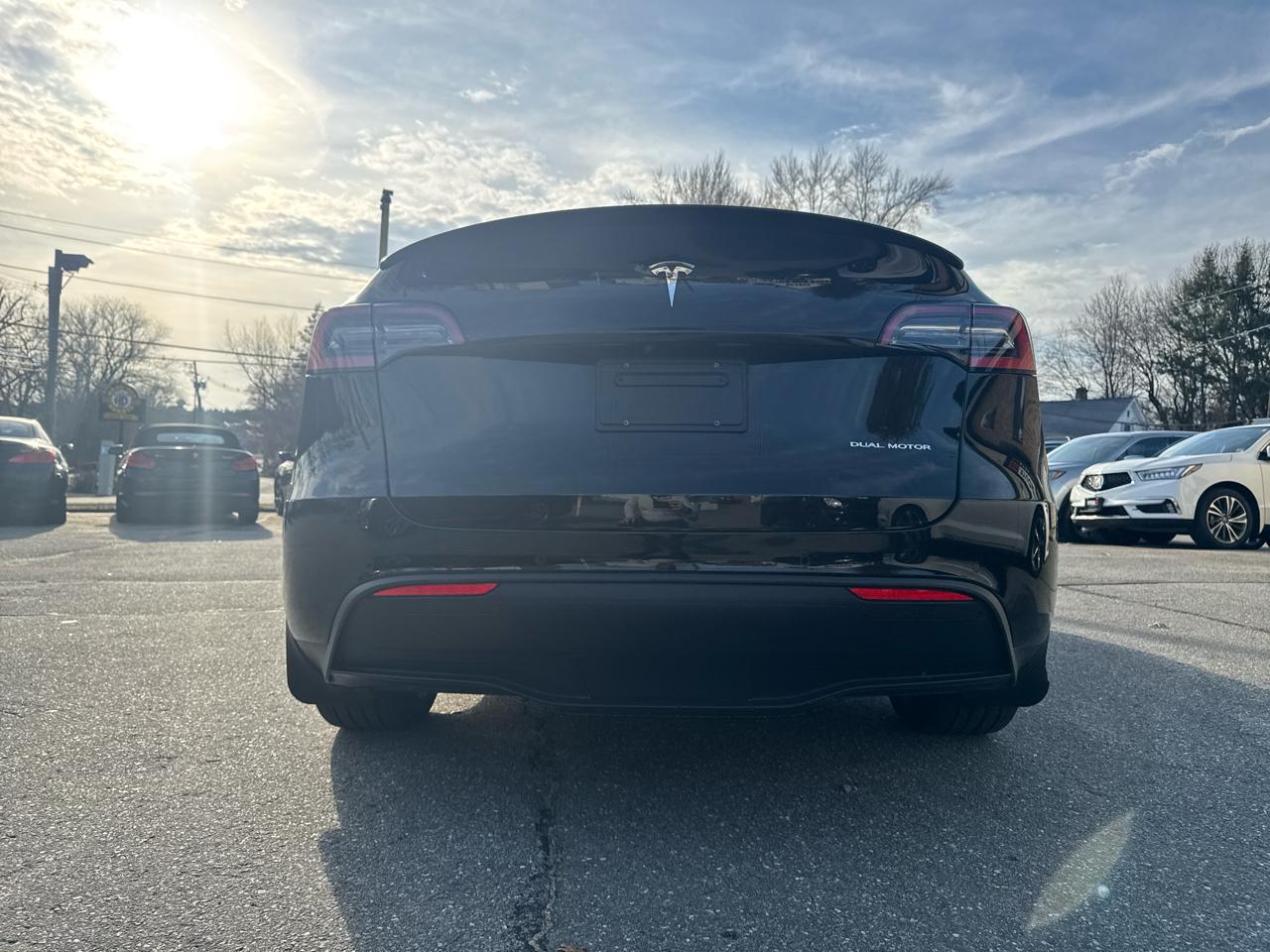 Tesla Model Y  2021