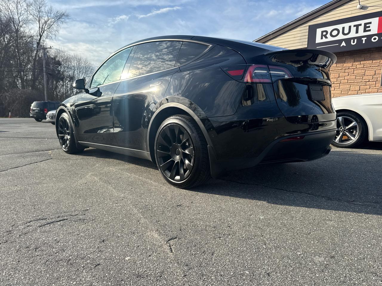 Tesla Model Y  2021