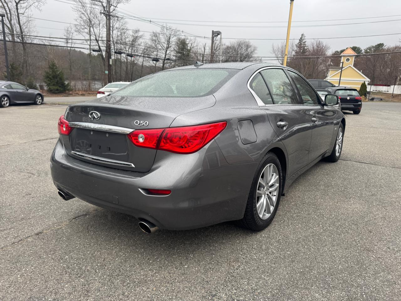 Infiniti Q50 2.0t Premium 2016