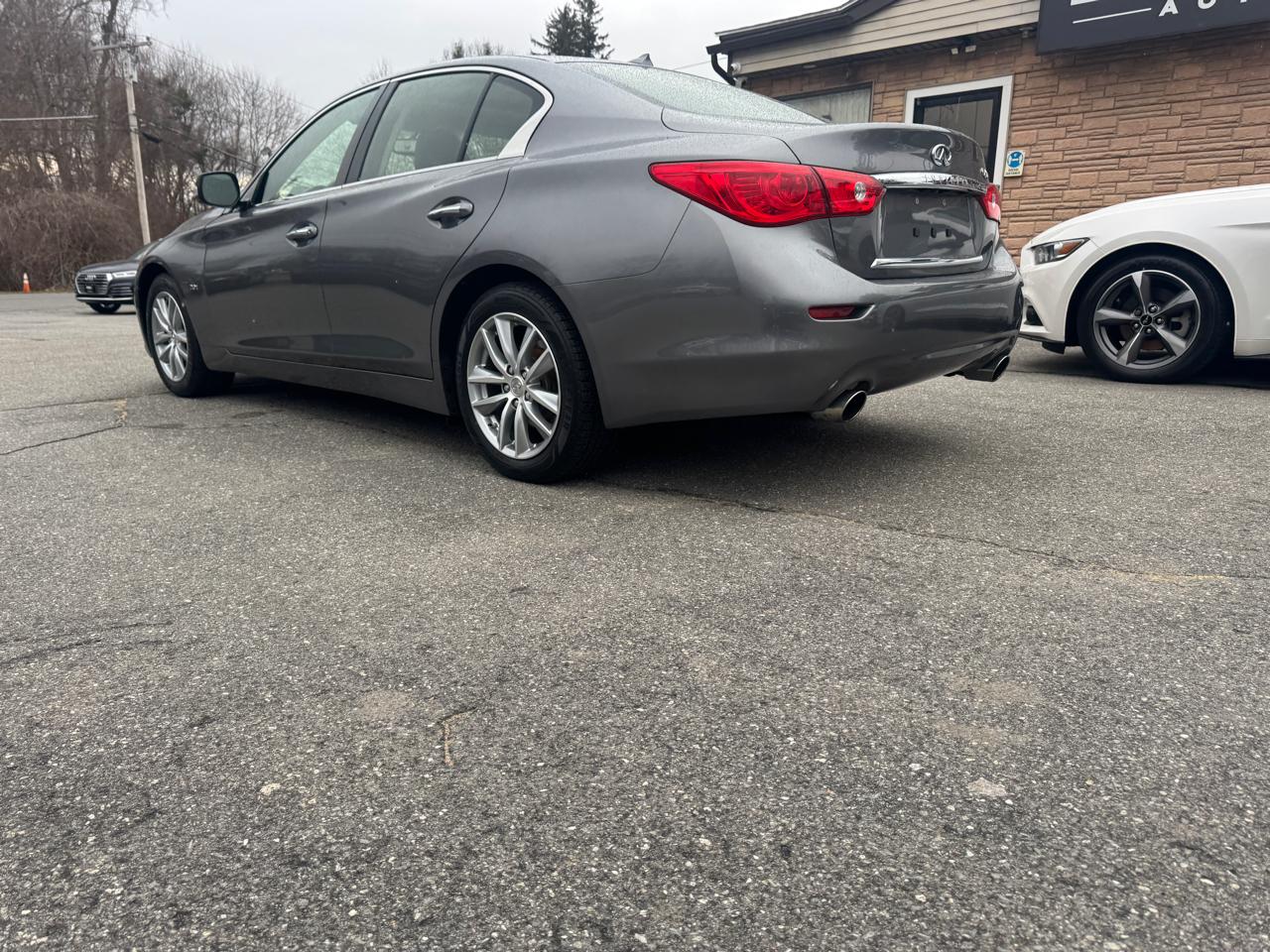 Infiniti Q50 2.0t Premium 2016