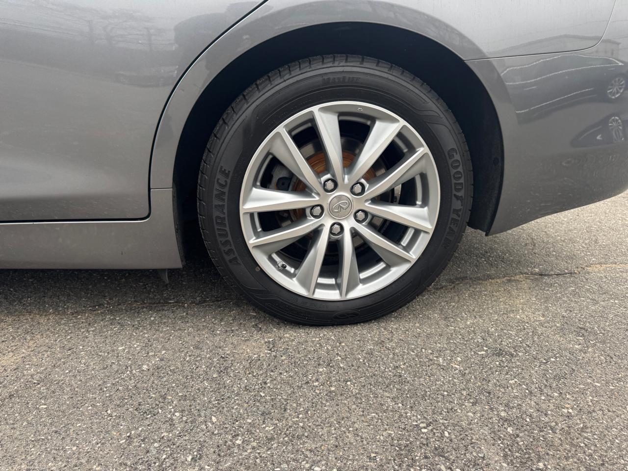 Infiniti Q50 2.0t Premium 2016