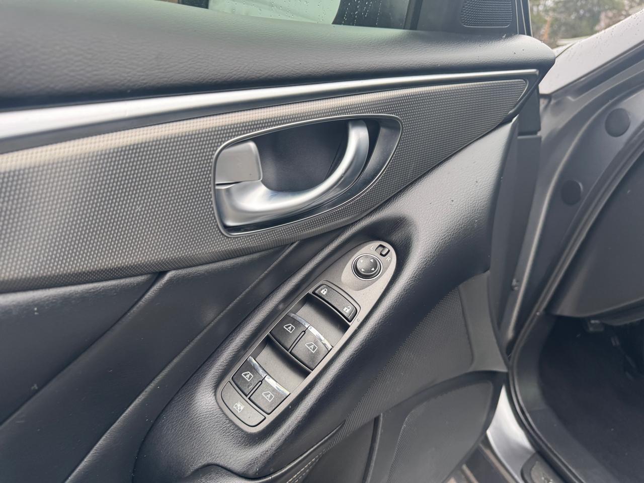 Infiniti Q50 2.0t Premium 2016