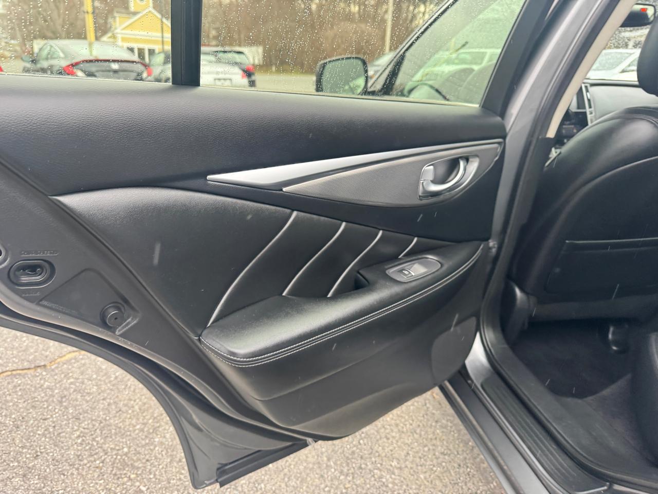 Infiniti Q50 2.0t Premium 2016