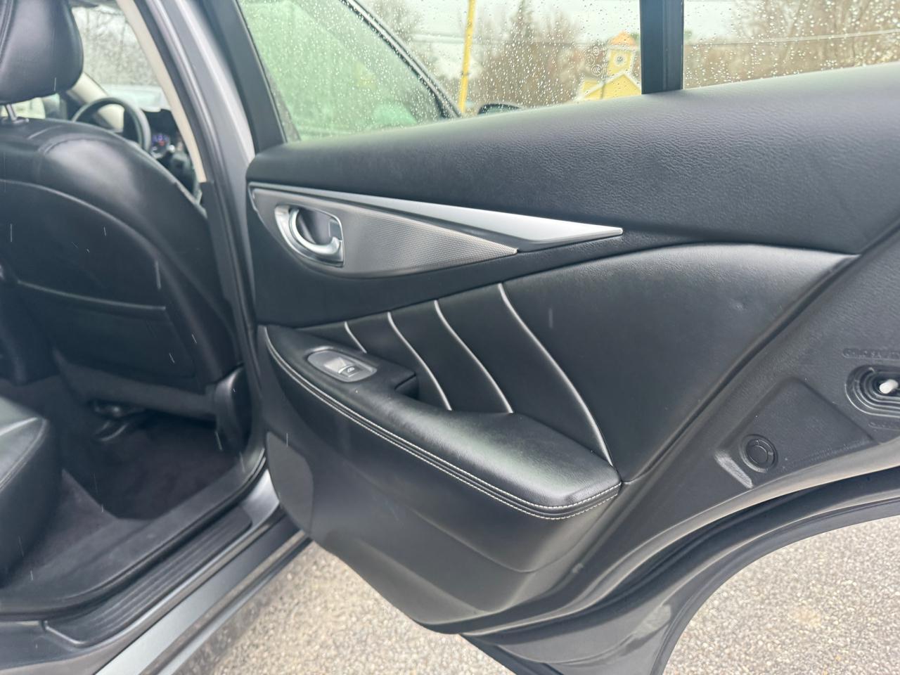 Infiniti Q50 2.0t Premium 2016