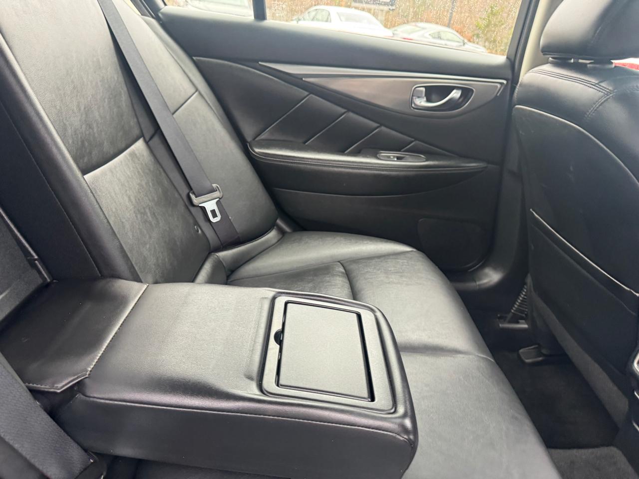 Infiniti Q50 2.0t Premium 2016