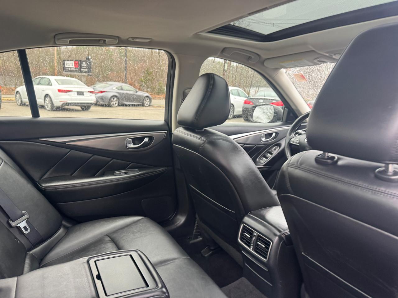 Infiniti Q50 2.0t Premium 2016