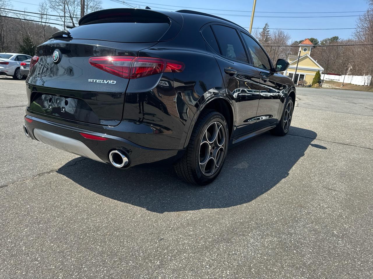 Alfa Romeo Stelvio  2020