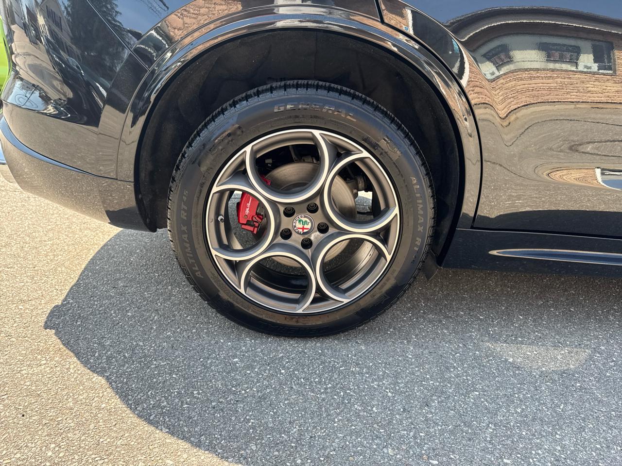 Alfa Romeo Stelvio  2020