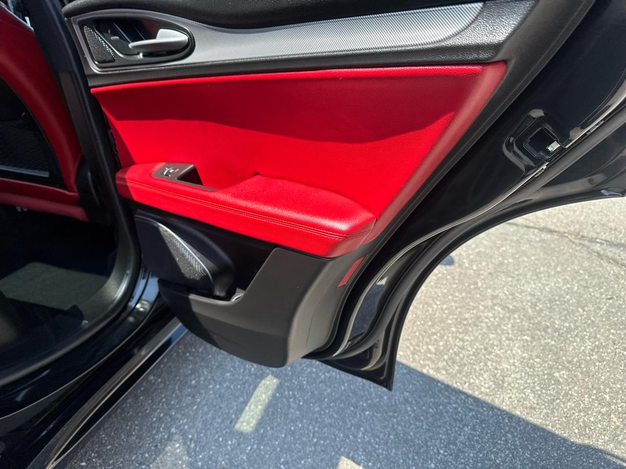 Alfa Romeo Stelvio  2020
