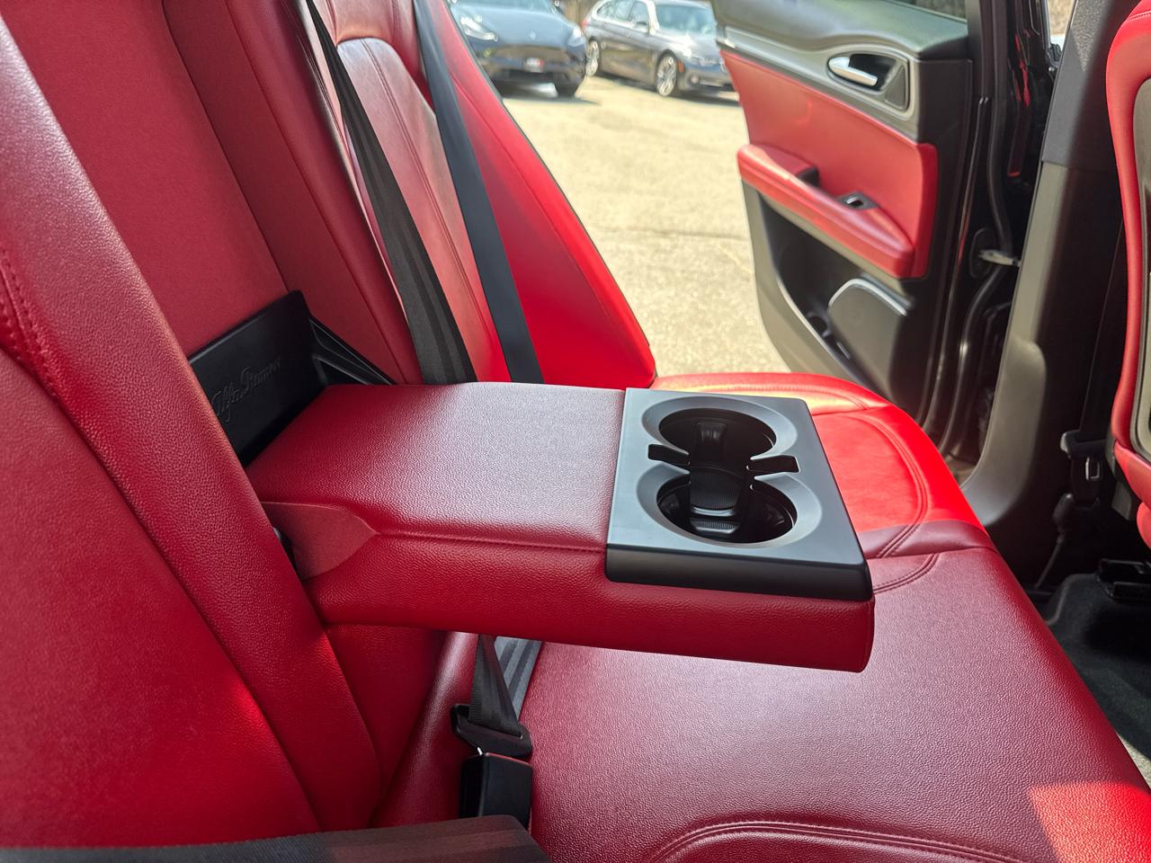 Alfa Romeo Stelvio  2020