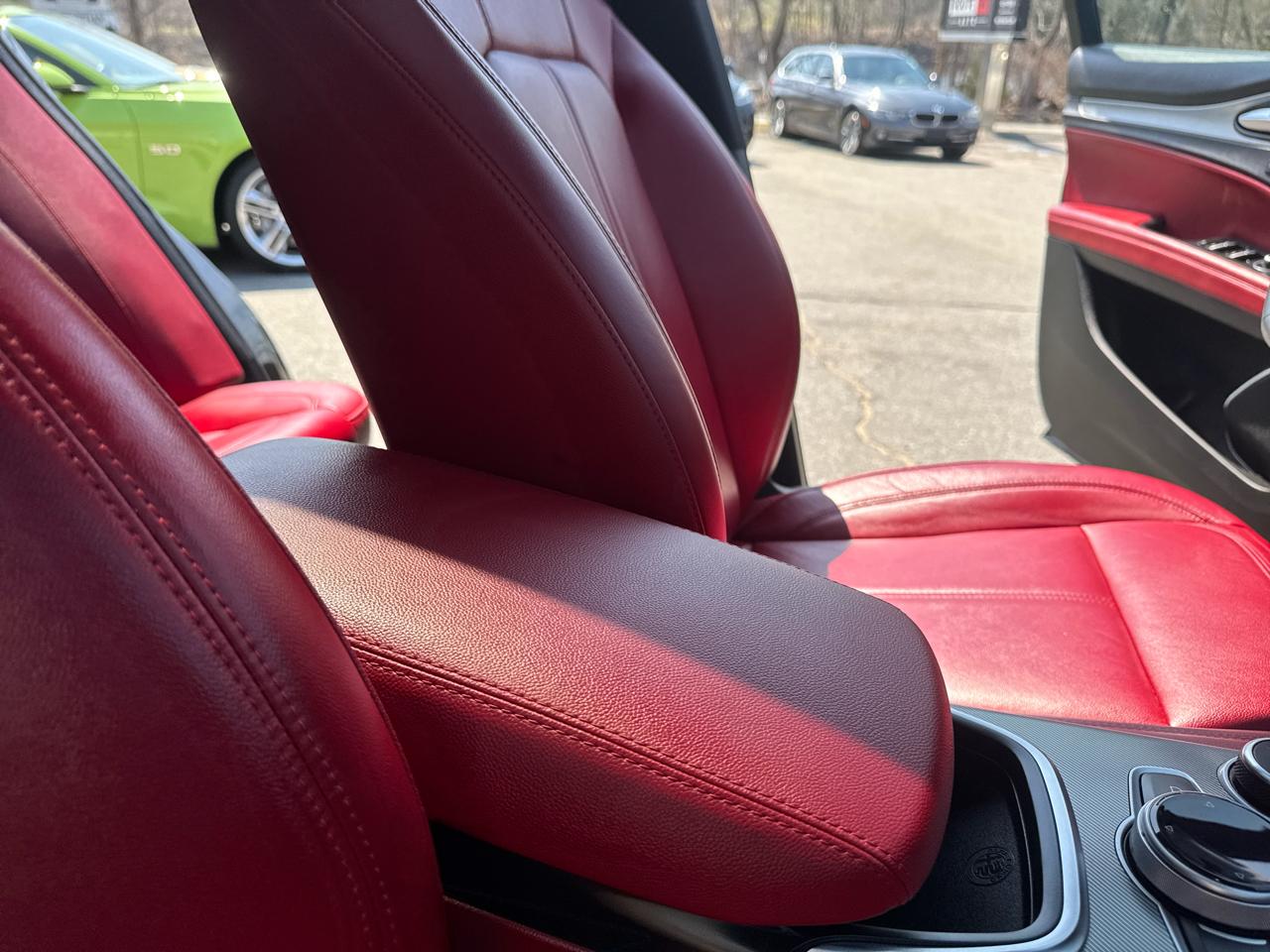 Alfa Romeo Stelvio  2020