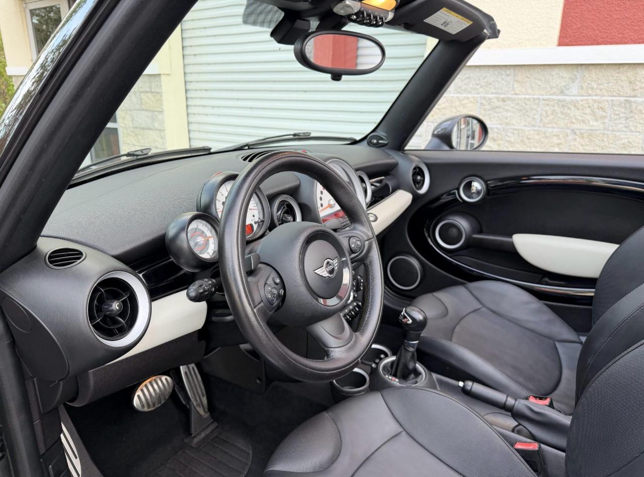 MINI Cooper Convertible  2014