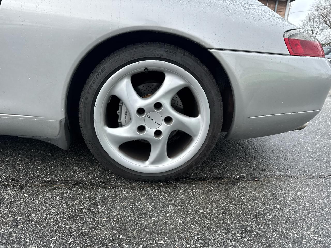 Porsche 911 Carrera  2001