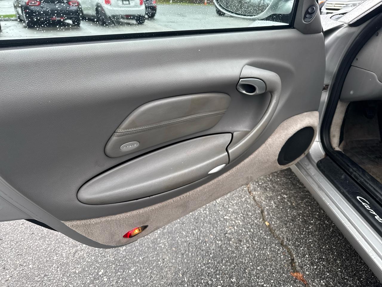 Porsche 911 Carrera  2001