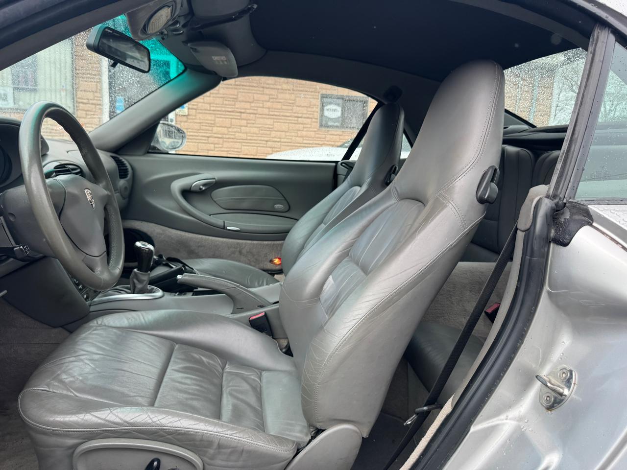 Porsche 911 Carrera  2001