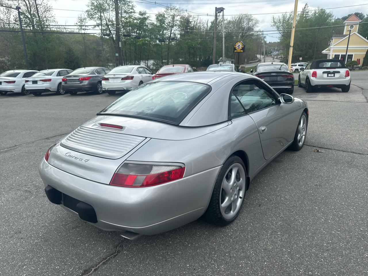 Porsche 911 Carrera  2001
