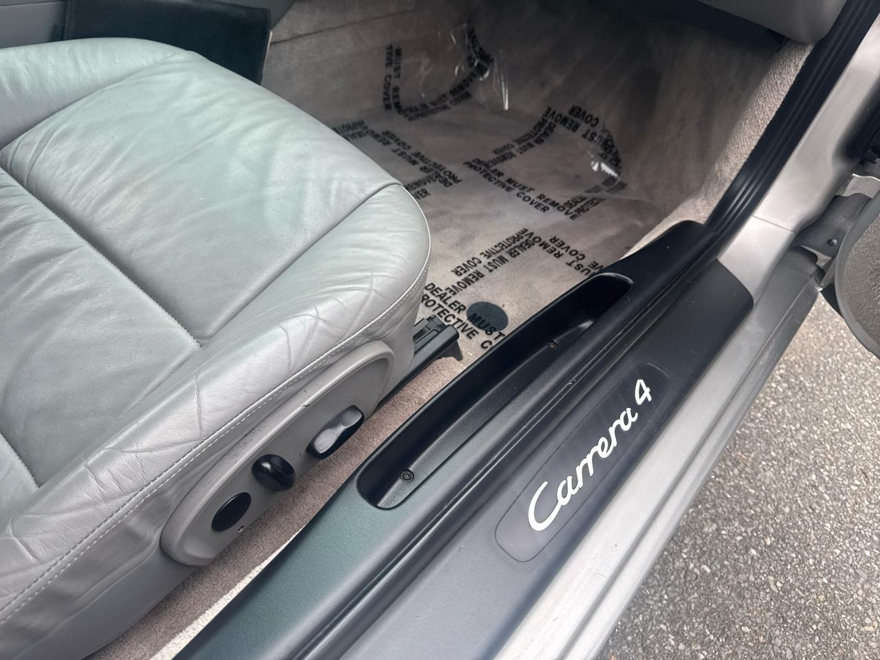 Porsche 911 Carrera  2001