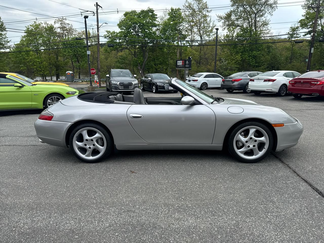 Porsche 911 Carrera  2001