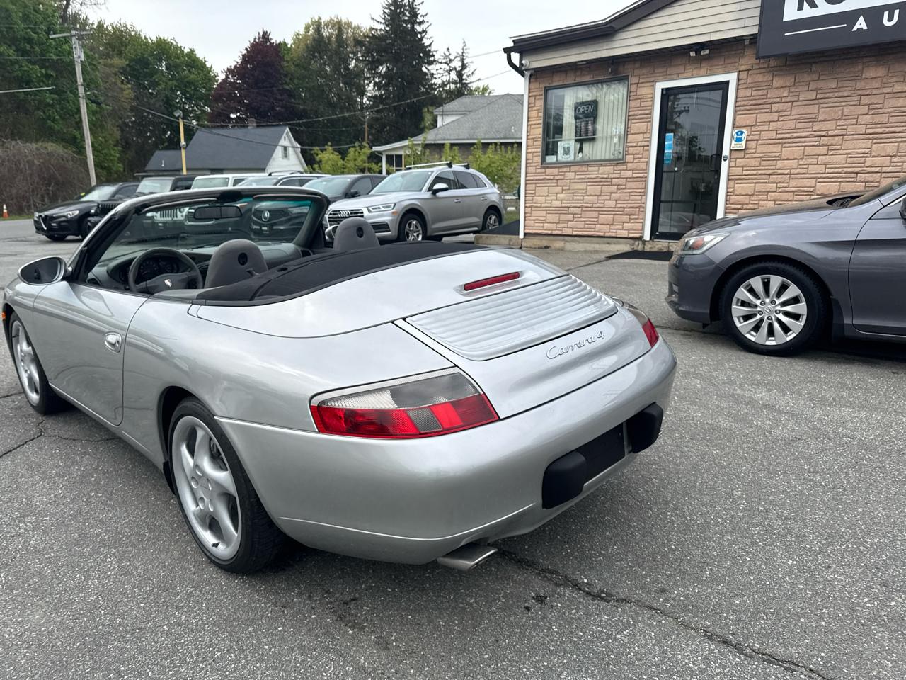 Porsche 911 Carrera  2001