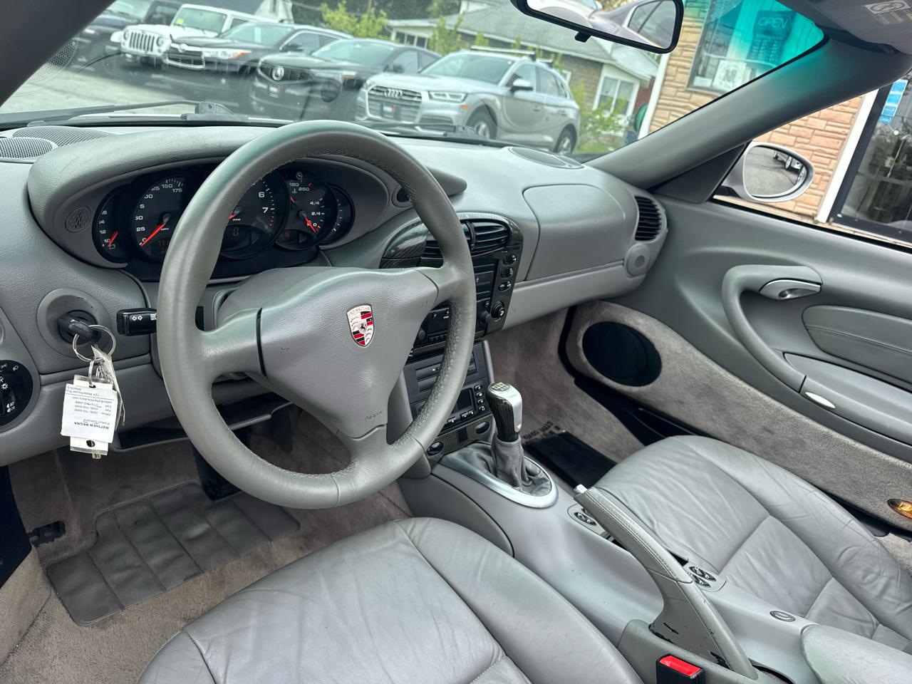 Porsche 911 Carrera  2001