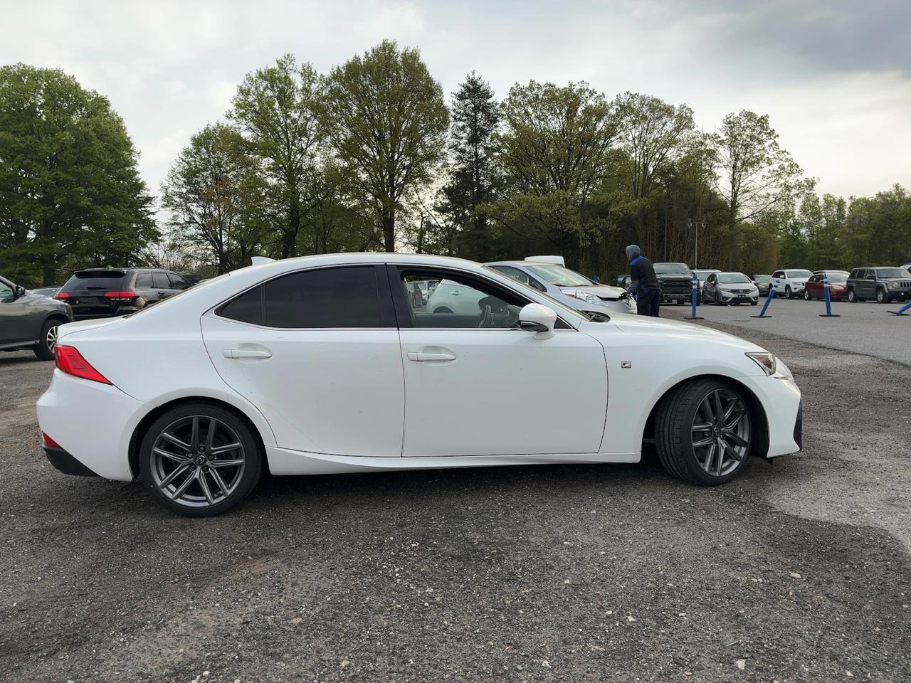 Lexus IS  2019