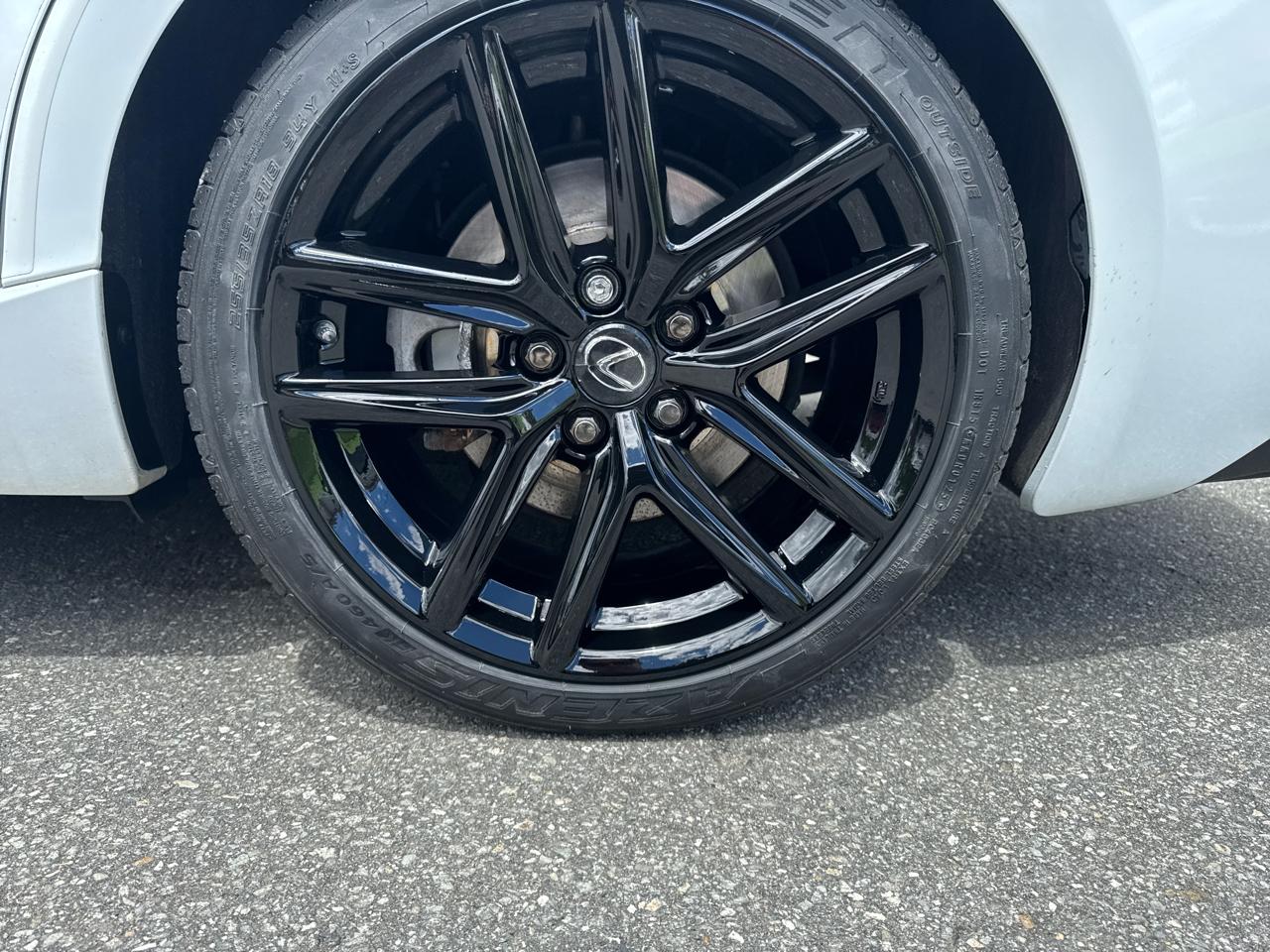 Lexus IS  2019
