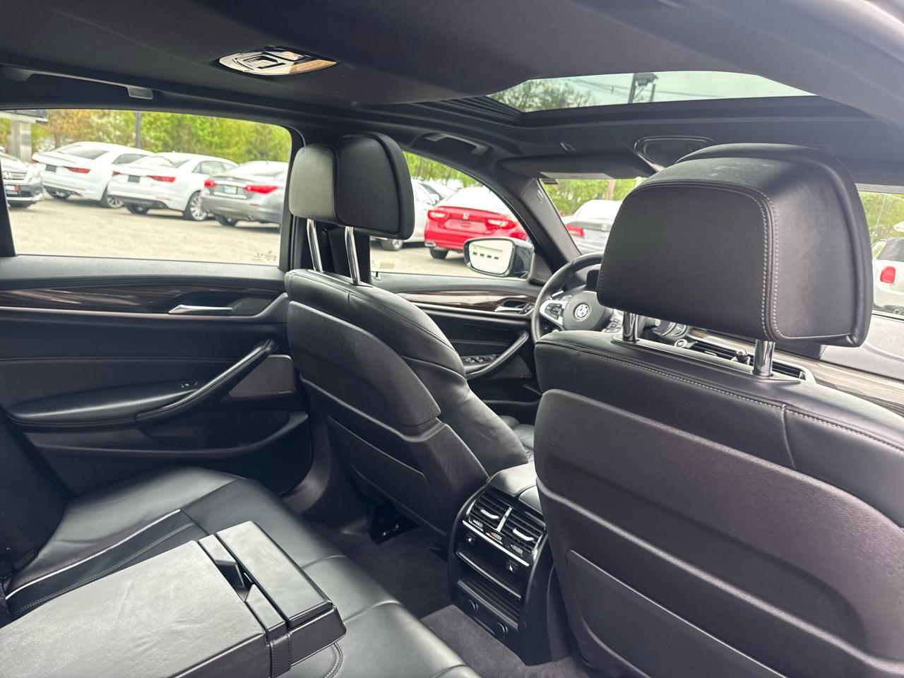 BMW 5 Series  2017
