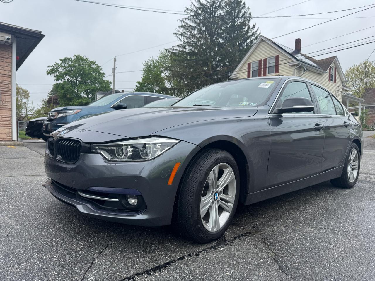 2017 BMW 3 Series 330i xDrive Sedan
