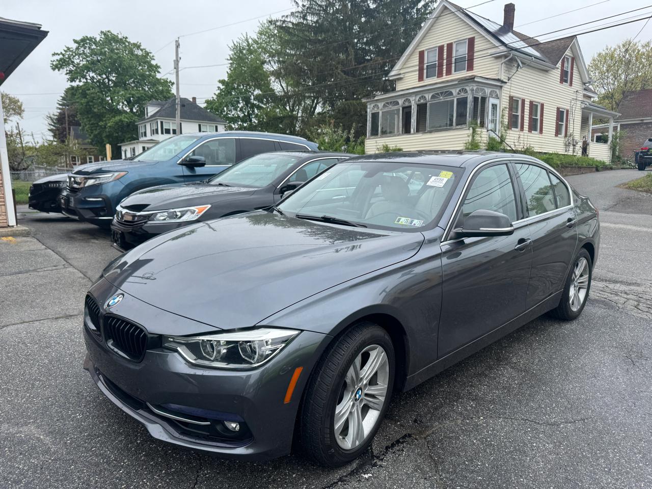 BMW 3 Series 330i xDrive Sedan 2017