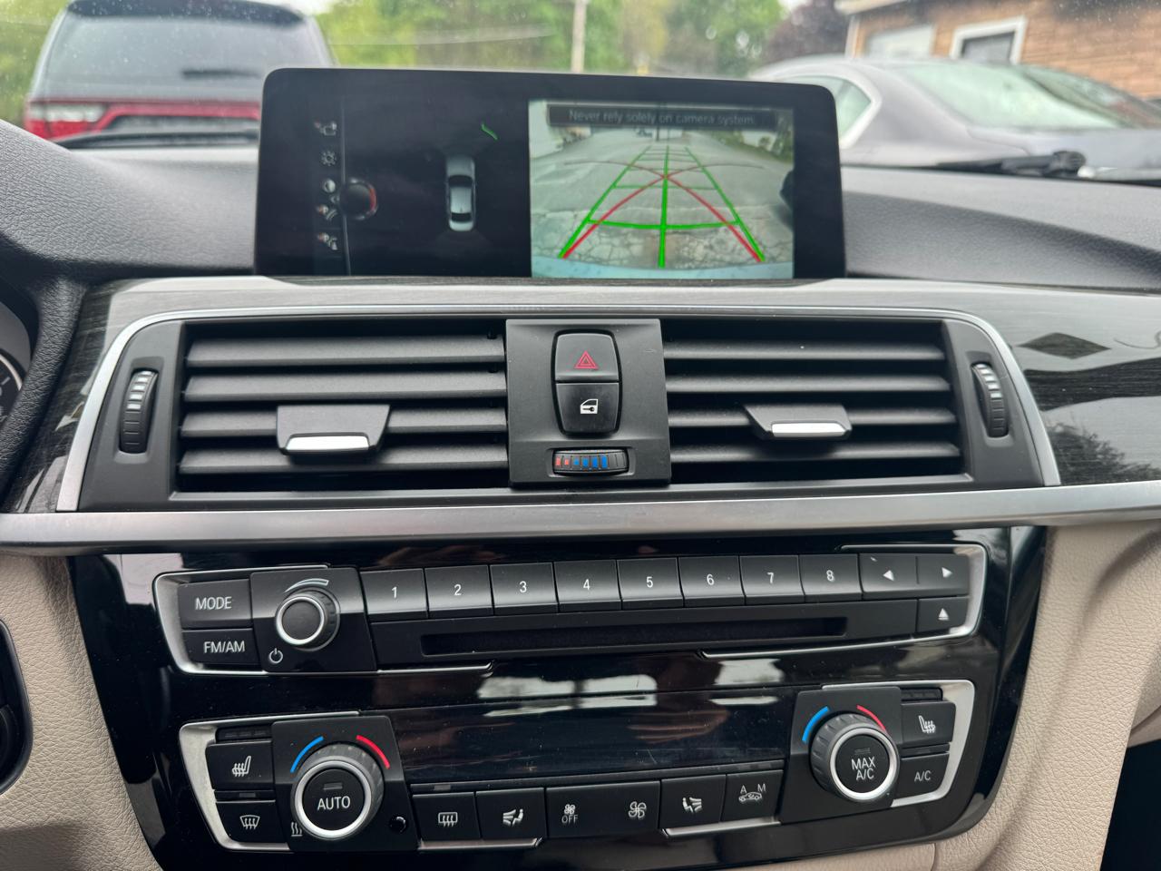 BMW 3 Series 330i xDrive Sedan 2017