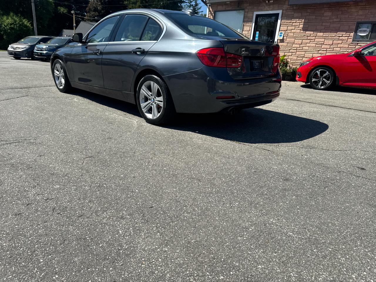 BMW 3 Series 330i xDrive Sedan 2017