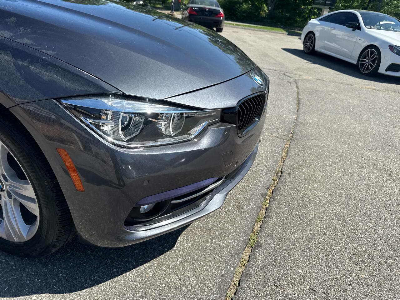 BMW 3 Series 330i xDrive Sedan 2017