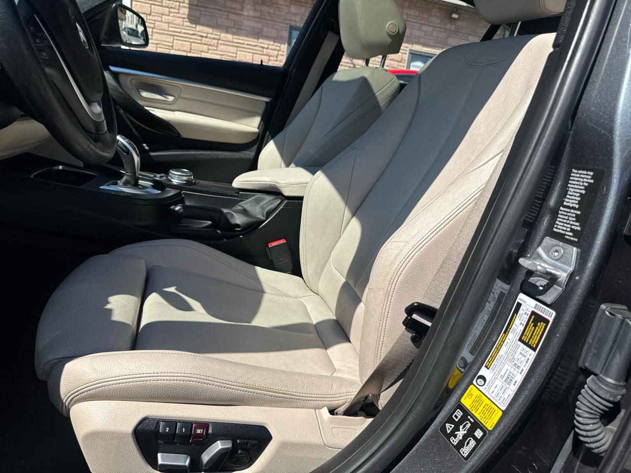 BMW 3 Series 330i xDrive Sedan 2017
