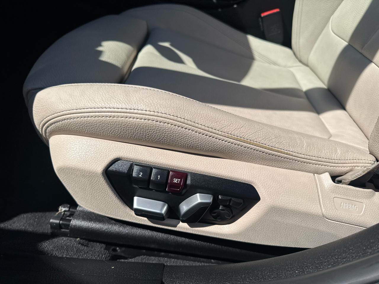 BMW 3 Series 330i xDrive Sedan 2017