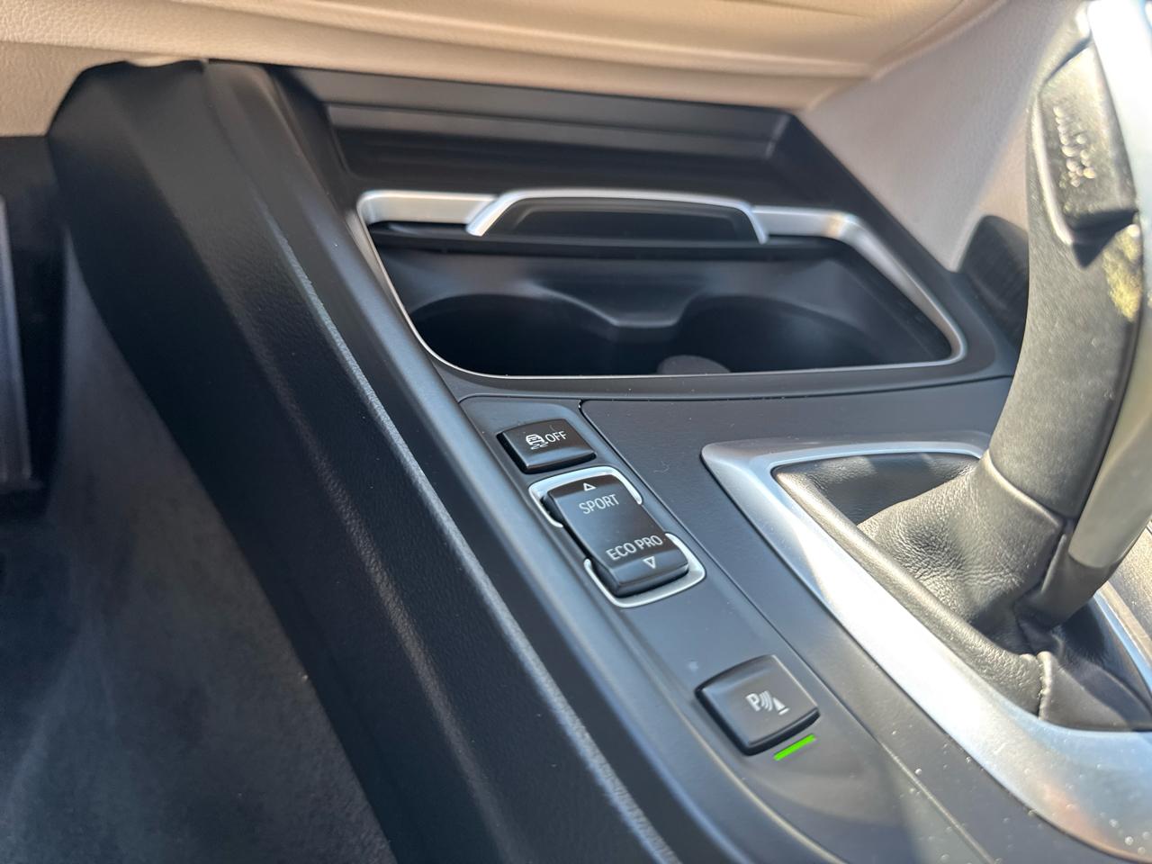 BMW 3 Series 330i xDrive Sedan 2017