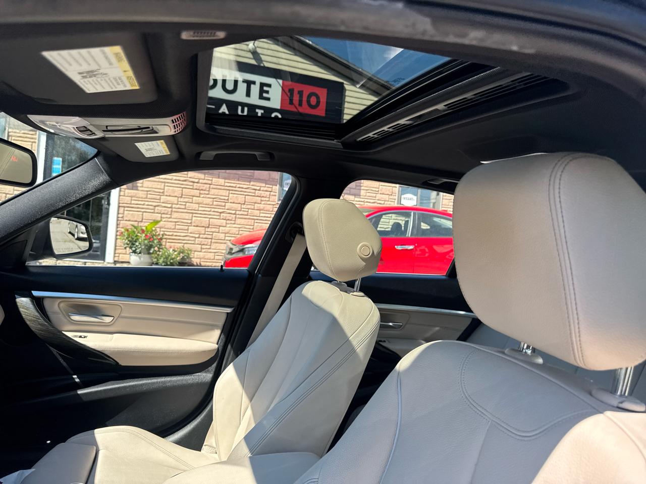 BMW 3 Series 330i xDrive Sedan 2017