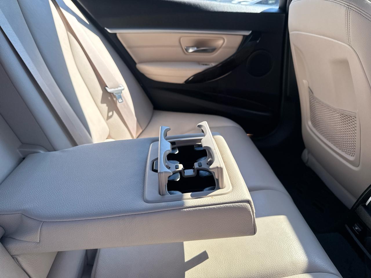 BMW 3 Series 330i xDrive Sedan 2017