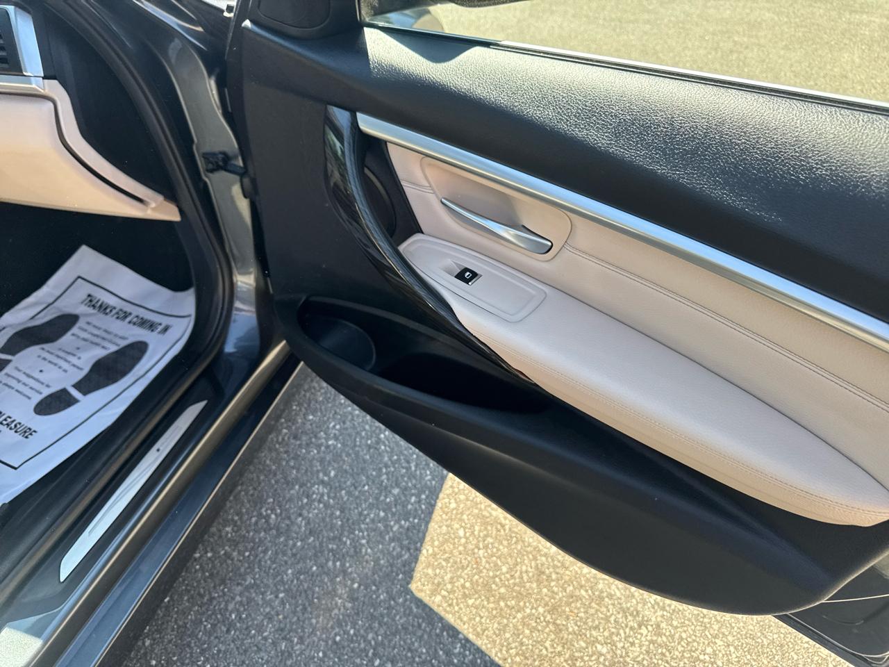 BMW 3 Series 330i xDrive Sedan 2017