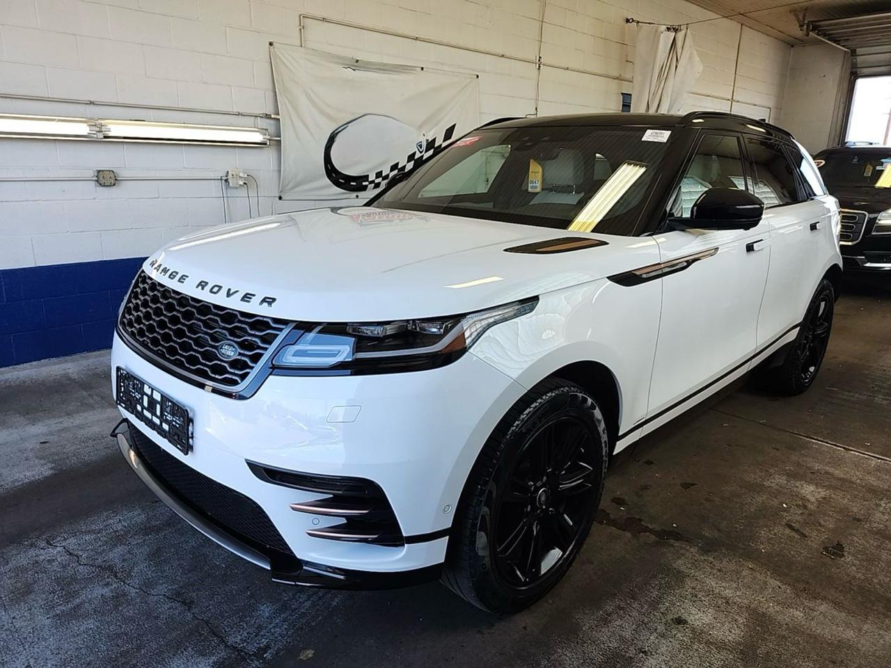 2018 Land Rover Range Rover Velar R-DYNAMIC SE