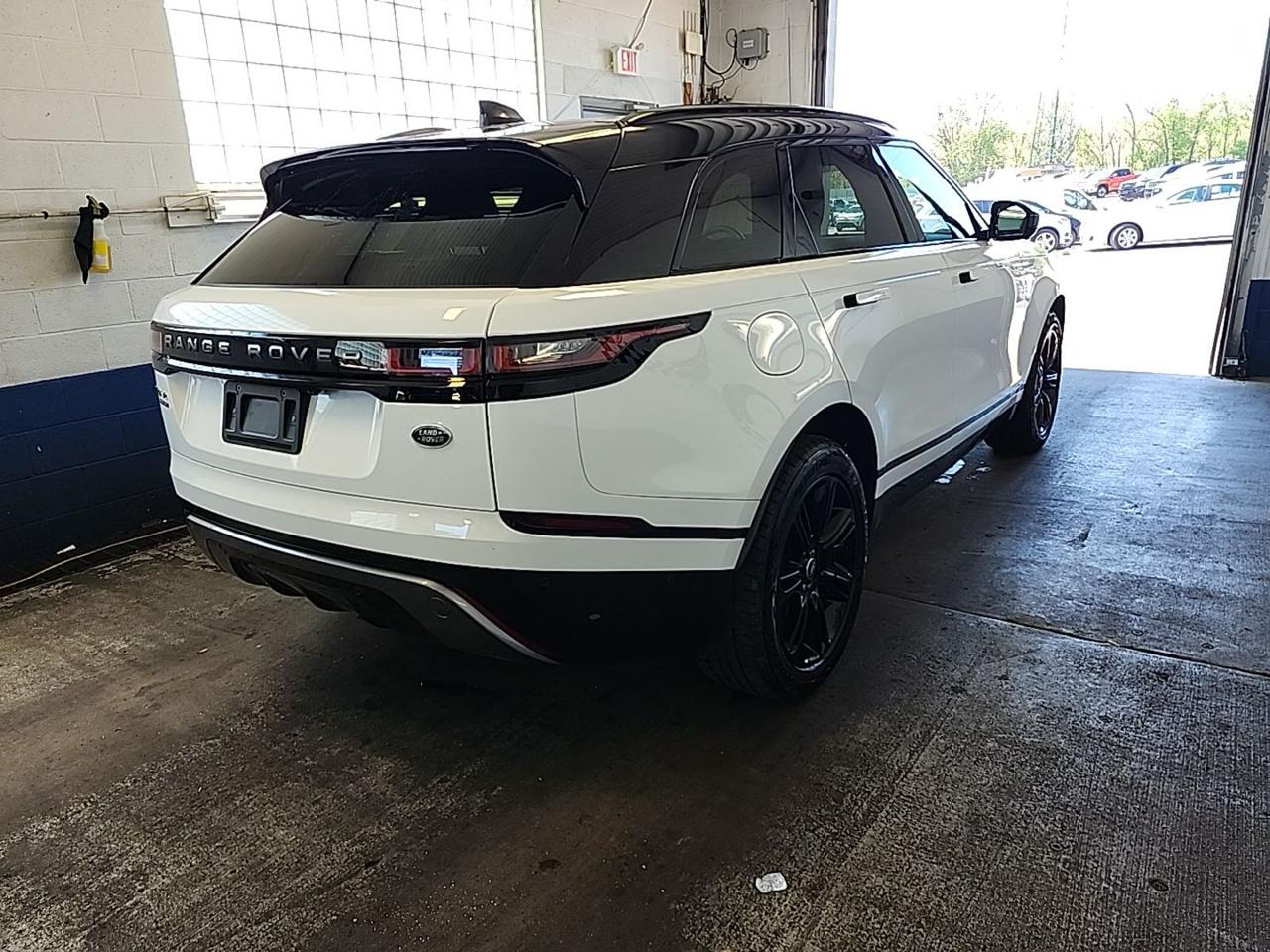 Land Rover Range Rover Velar R-Dynamic SE 2018