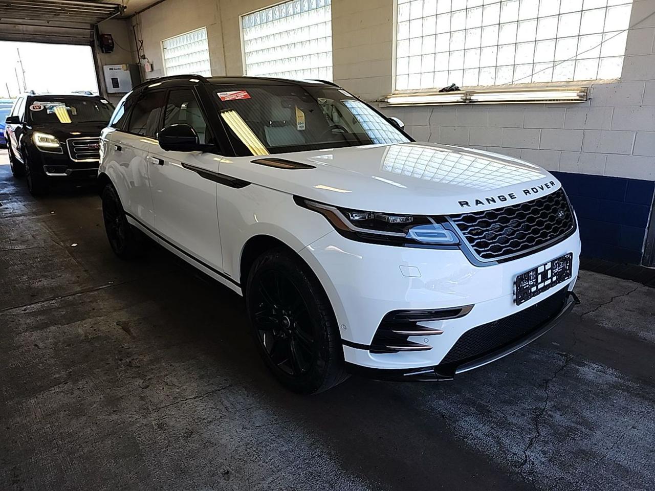 Land Rover Range Rover Velar R-Dynamic SE 2018