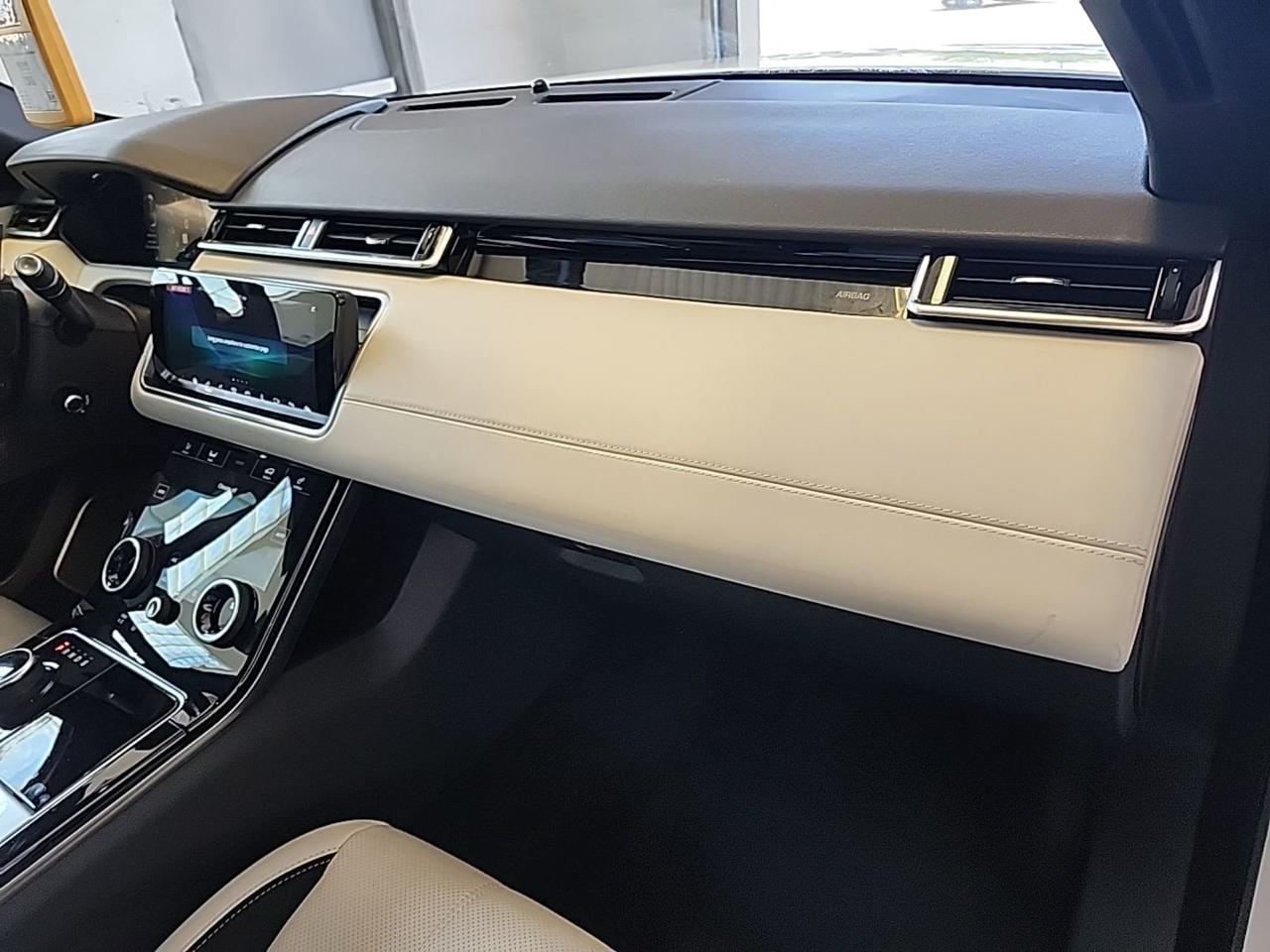 Land Rover Range Rover Velar R-Dynamic SE 2018